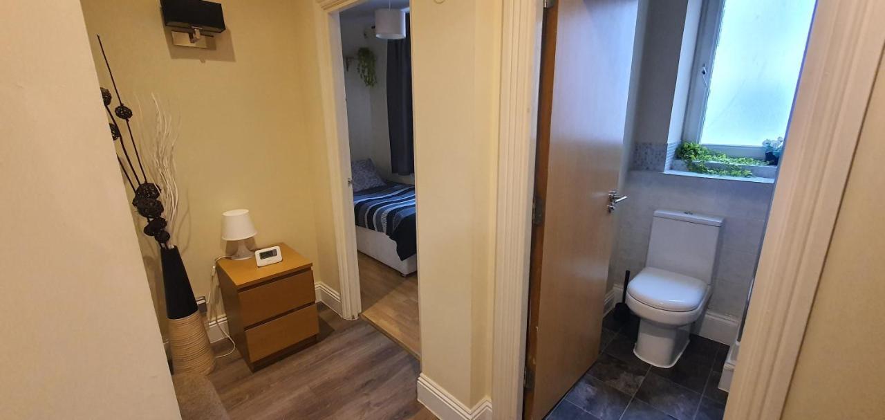 Double Room&Private Bath Near The Square Mile لندن المظهر الخارجي الصورة