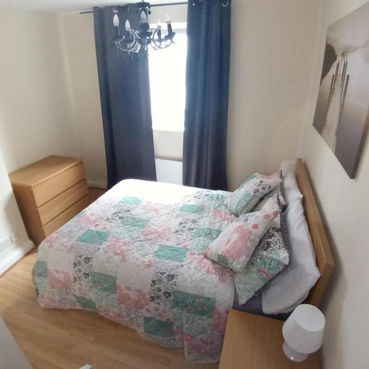Double Room&Private Bath Near The Square Mile لندن المظهر الخارجي الصورة