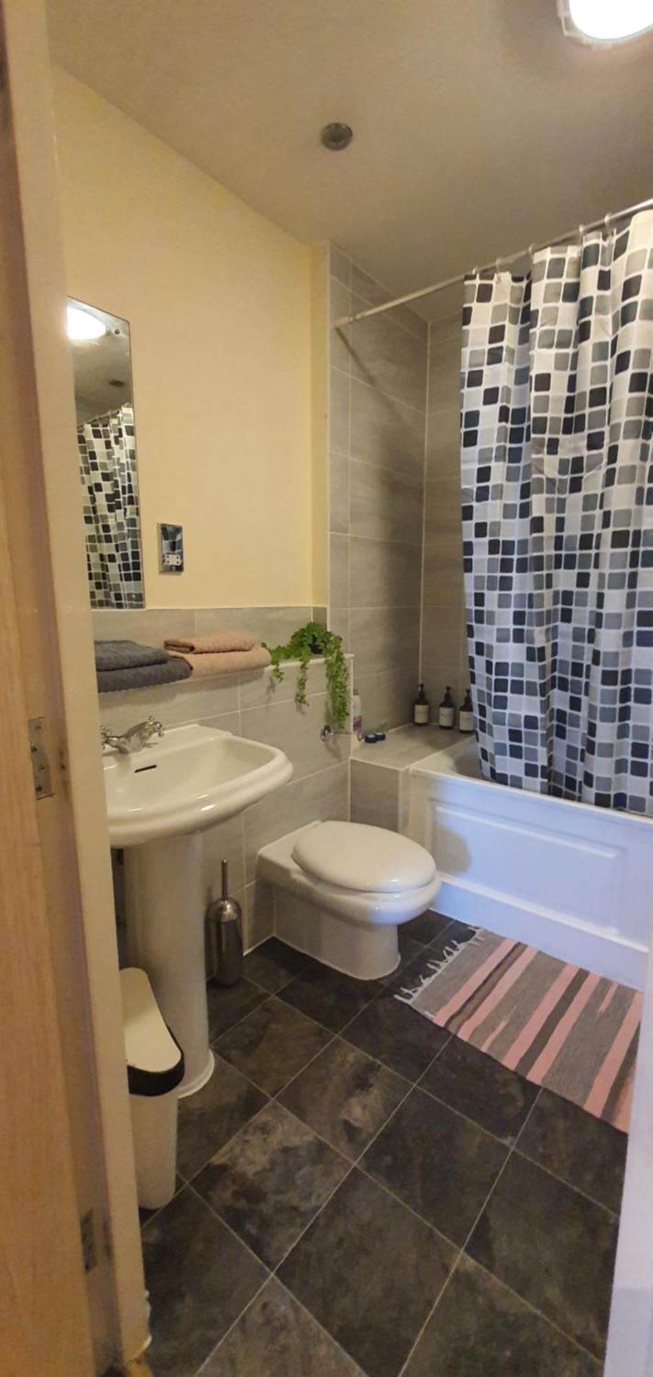Double Room&Private Bath Near The Square Mile لندن المظهر الخارجي الصورة